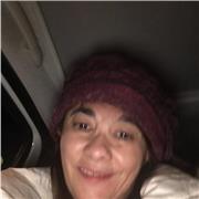 Sono una docente ricercatrice universitaria esperta di letteratura e tecnica della traduzione